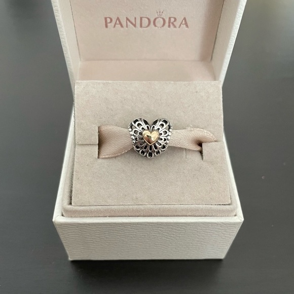 Pandora Jewelry - Pandora Vintage Heart Charm